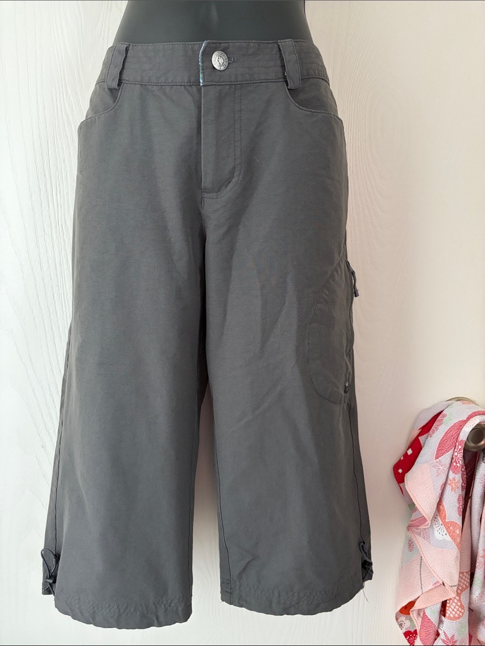 Isis Capri Pants